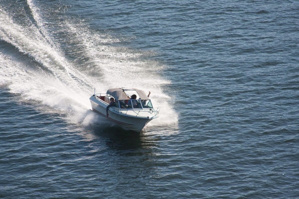 boat tour monopoli